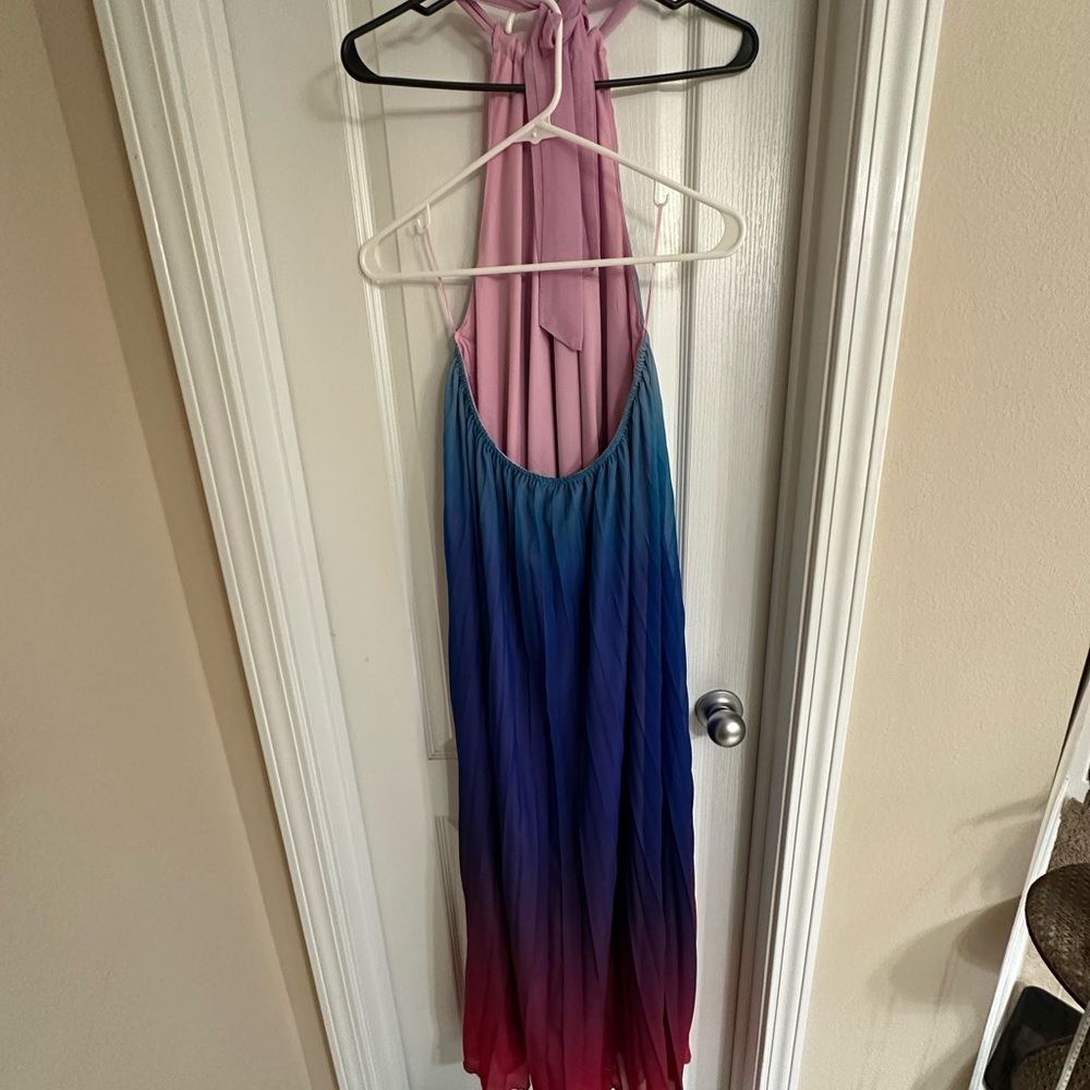 Gradient Halter Maxi Dress - Picture 3 of 7
